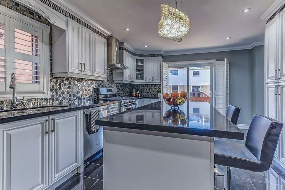 Bright Wood Kitchen Inc | 1 Tapscott Rd 380 Unit, Scarborough, ON M1B 2Y8, Canada | Phone: (416) 321-2844