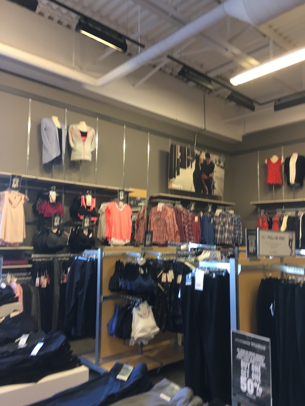 Marks | North Hill Mall, 1632 14 Ave NW Unit 1658, Calgary, AB T2N 1M7, Canada | Phone: (403) 220-9242