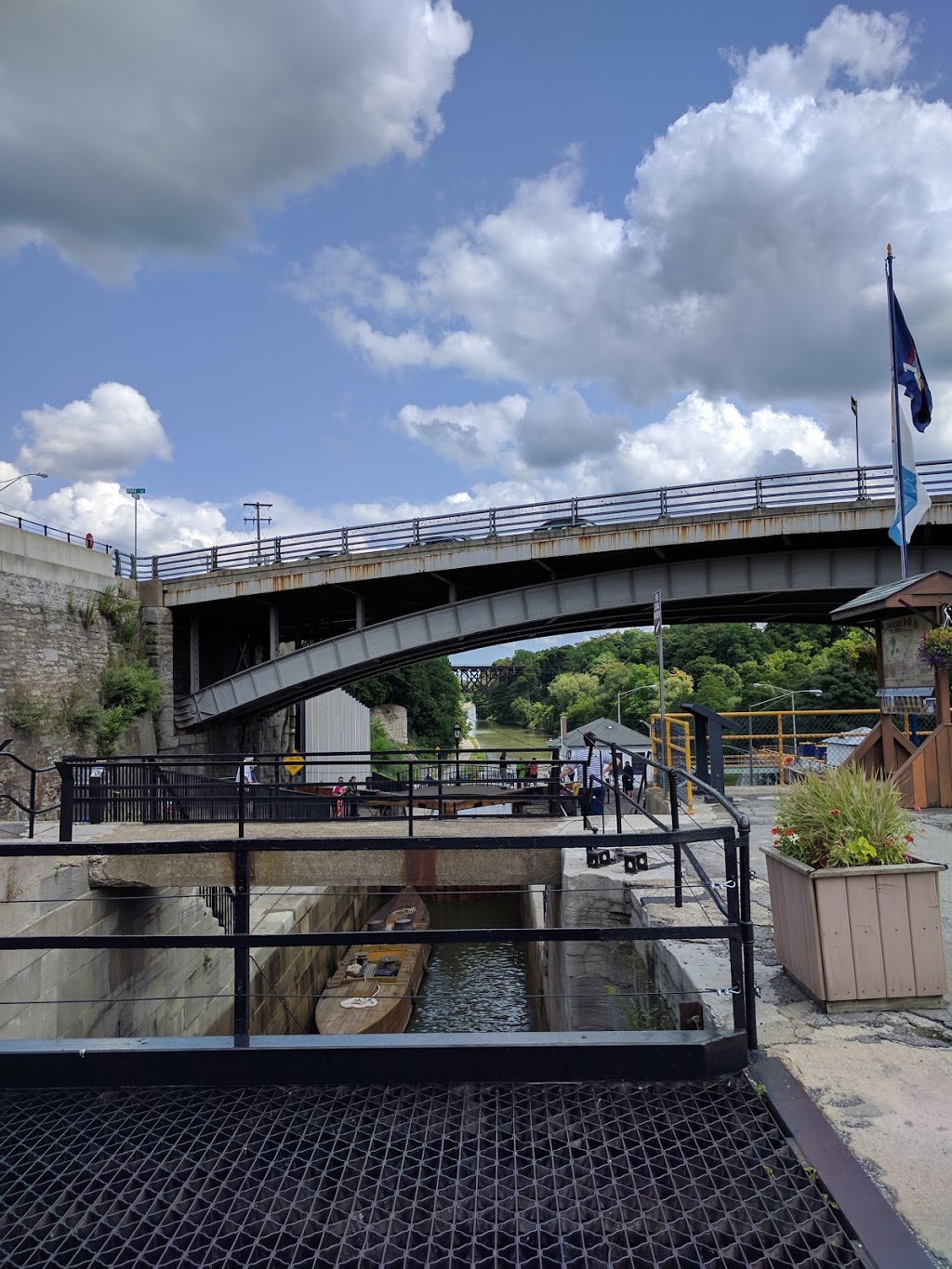 Lockport Cave & Underground Boat Ride | 5 Gooding St, Lockport, NY 14094, USA | Phone: (716) 438-0174