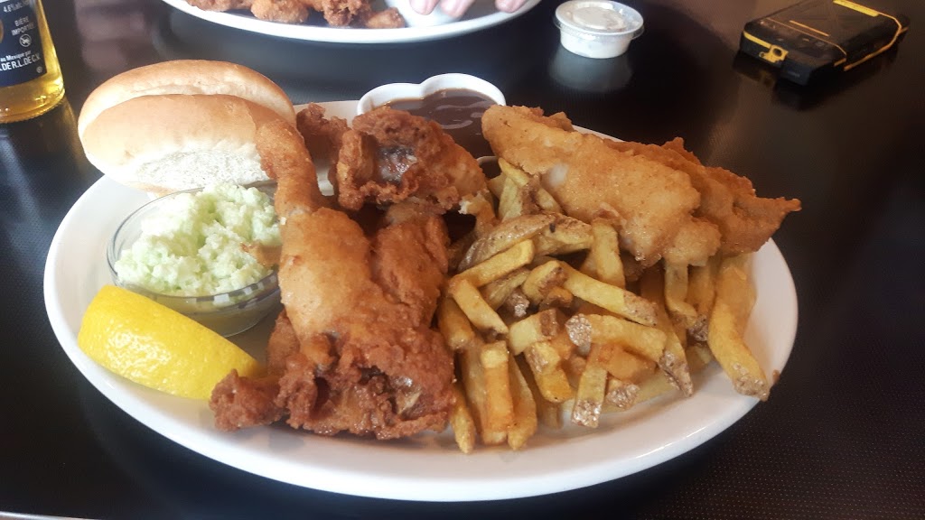 The Garage | 3 Stanley St, Merlin, ON N0P 1W0, Canada | Phone: (519) 689-7492