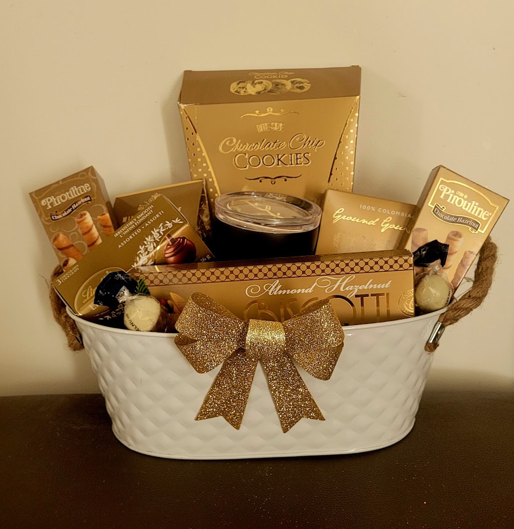 Gifts by the Pines | 12337 Hwy 41, Northbrook, ON K0H 2G0, Canada | Phone: (416) 820-4025