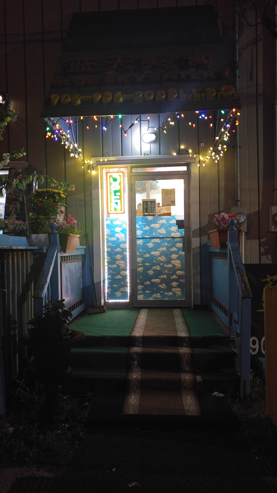 Blue Sky Eatery | 11 Mill St W, Tottenham, ON L0G 1W0, Canada | Phone: (905) 936-2088