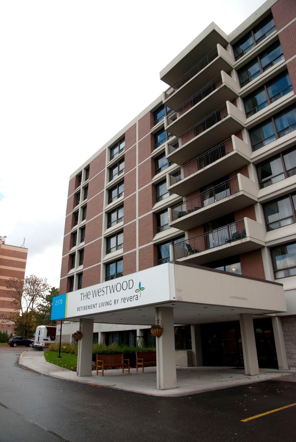 Carlingview Manor Long-Term Care Home | 2330 Carling Ave, Ottawa, ON K2B 7H1, Canada | Phone: (613) 820-9328