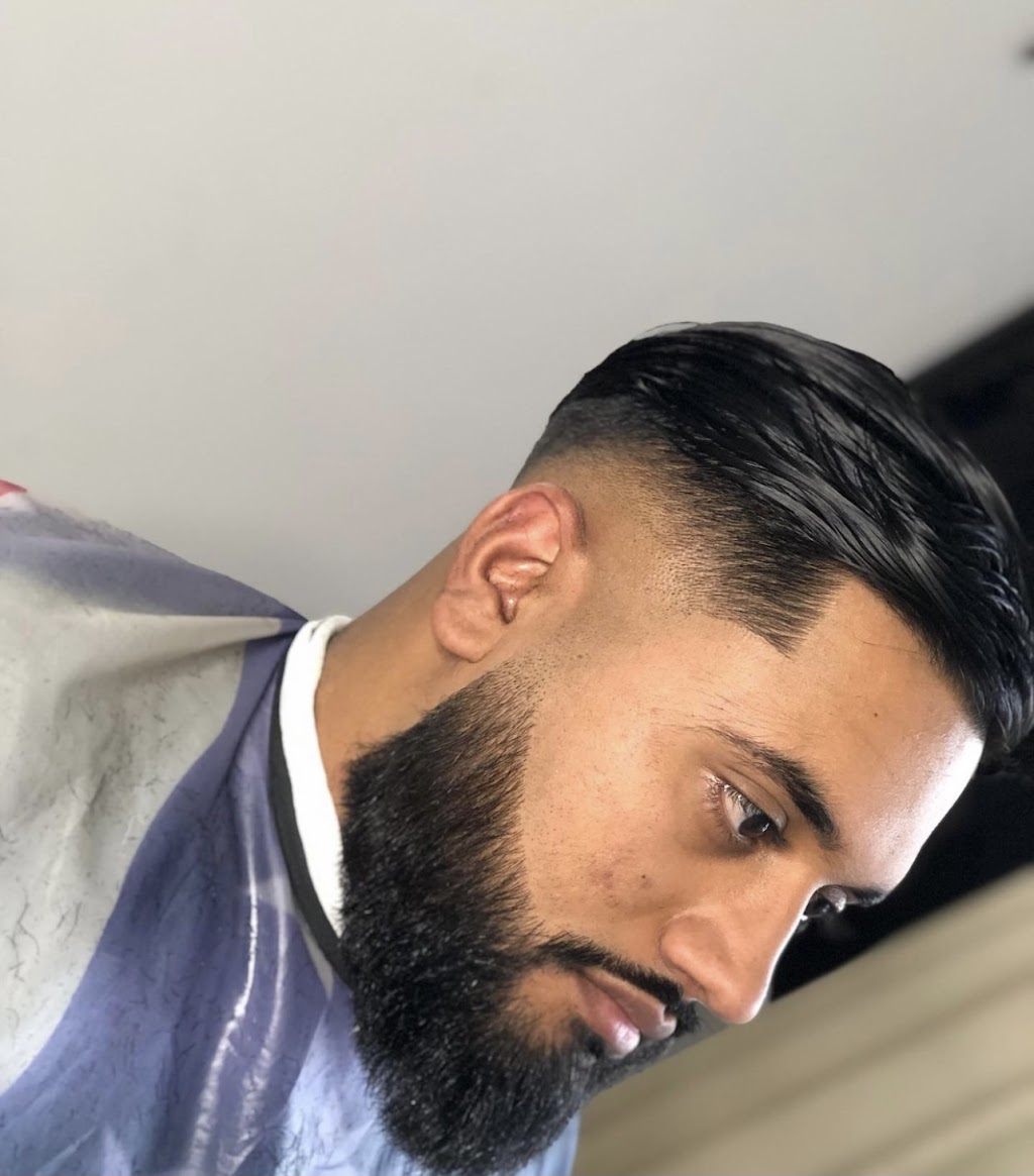 L’Atelier Alayes barbershop | 328 Bd du Curé-Labelle, Fabreville, QC H7P 2P1, Canada | Phone: (514) 884-3484