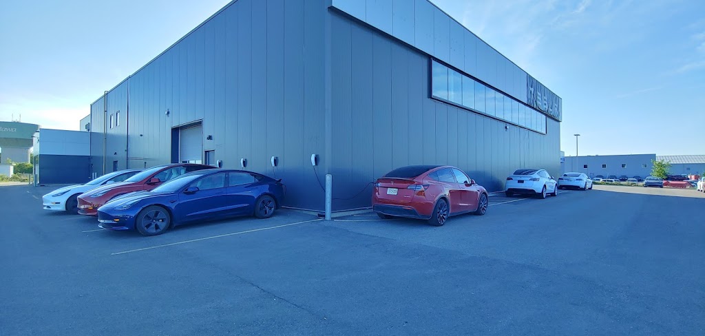 Tesla | 530, Motor Works Private, Ottawa, ON K2R 1J2, Canada | Phone: (613) 903-7071