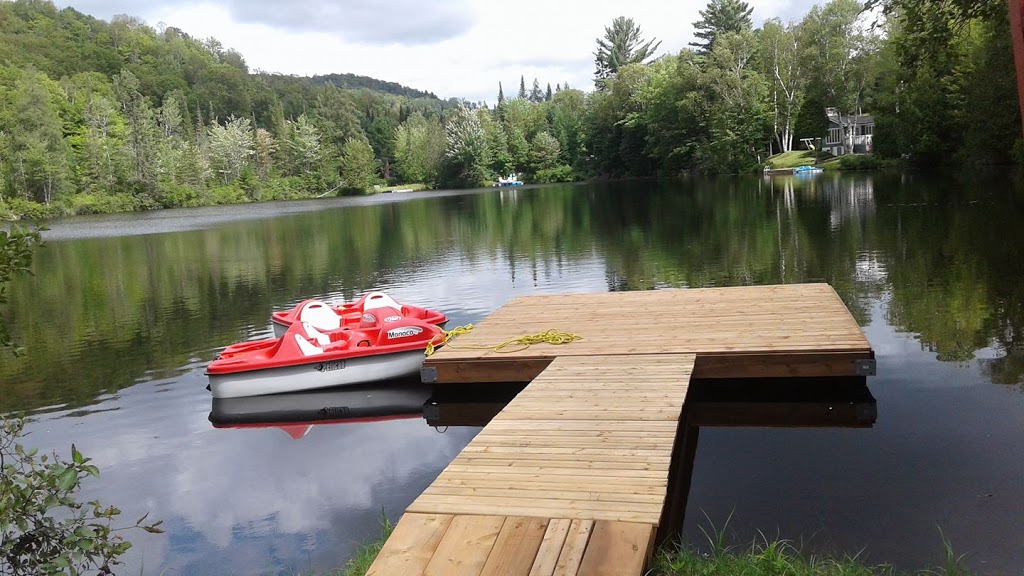 Hotel Le Petit Lac | 2010 Chemin Pierre Péladeau, Sainte-Adèle, QC J8B 1Z5, Canada | Phone: (450) 745-4545