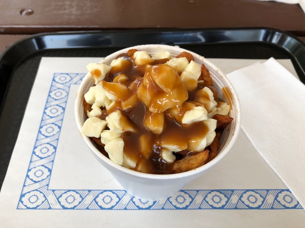 Cantine Ste-Helene | 374 4e Avenue, Sainte-Hélène-de-Bagot, QC J0H 1M0, Canada | Phone: (450) 791-2645