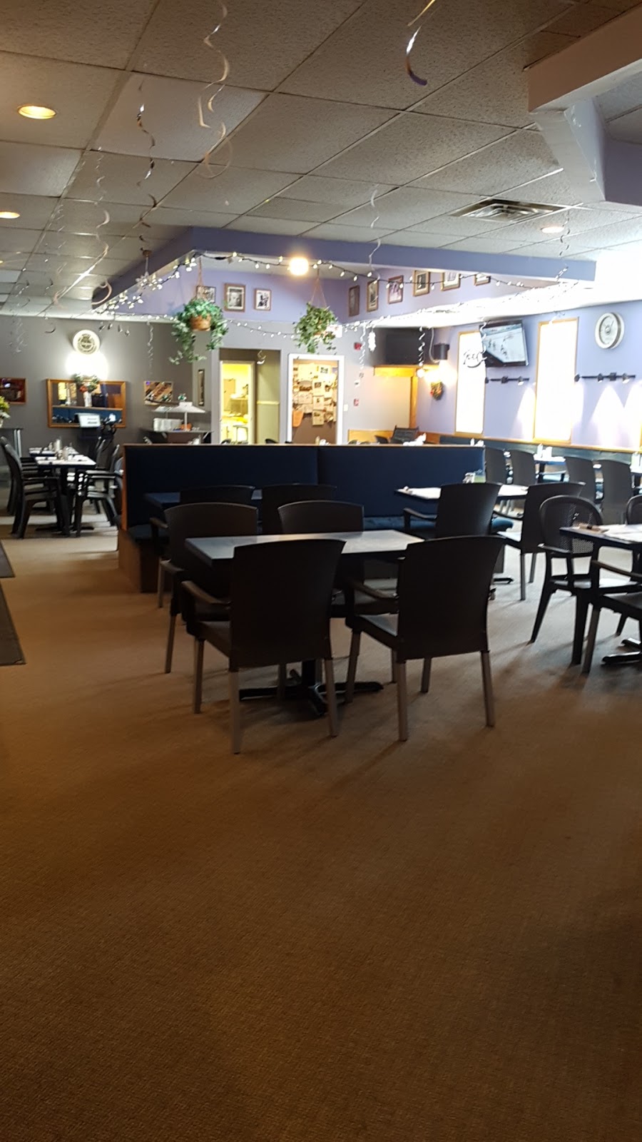 Main Beach Bar & Grill | Katepwa Beach, 6 Regina Ave, Lebret, SK S0G 2Y0, Canada | Phone: (306) 332-4696