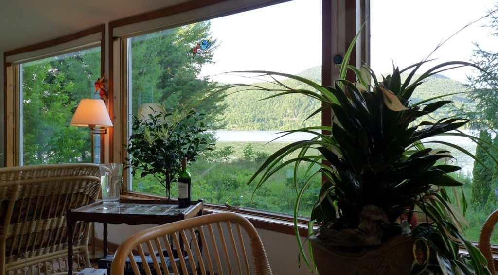 B&B les Peccadilles | 1029 Rue Principale, Eastman, QC J0E 1P0, Canada | Phone: (450) 297-3551