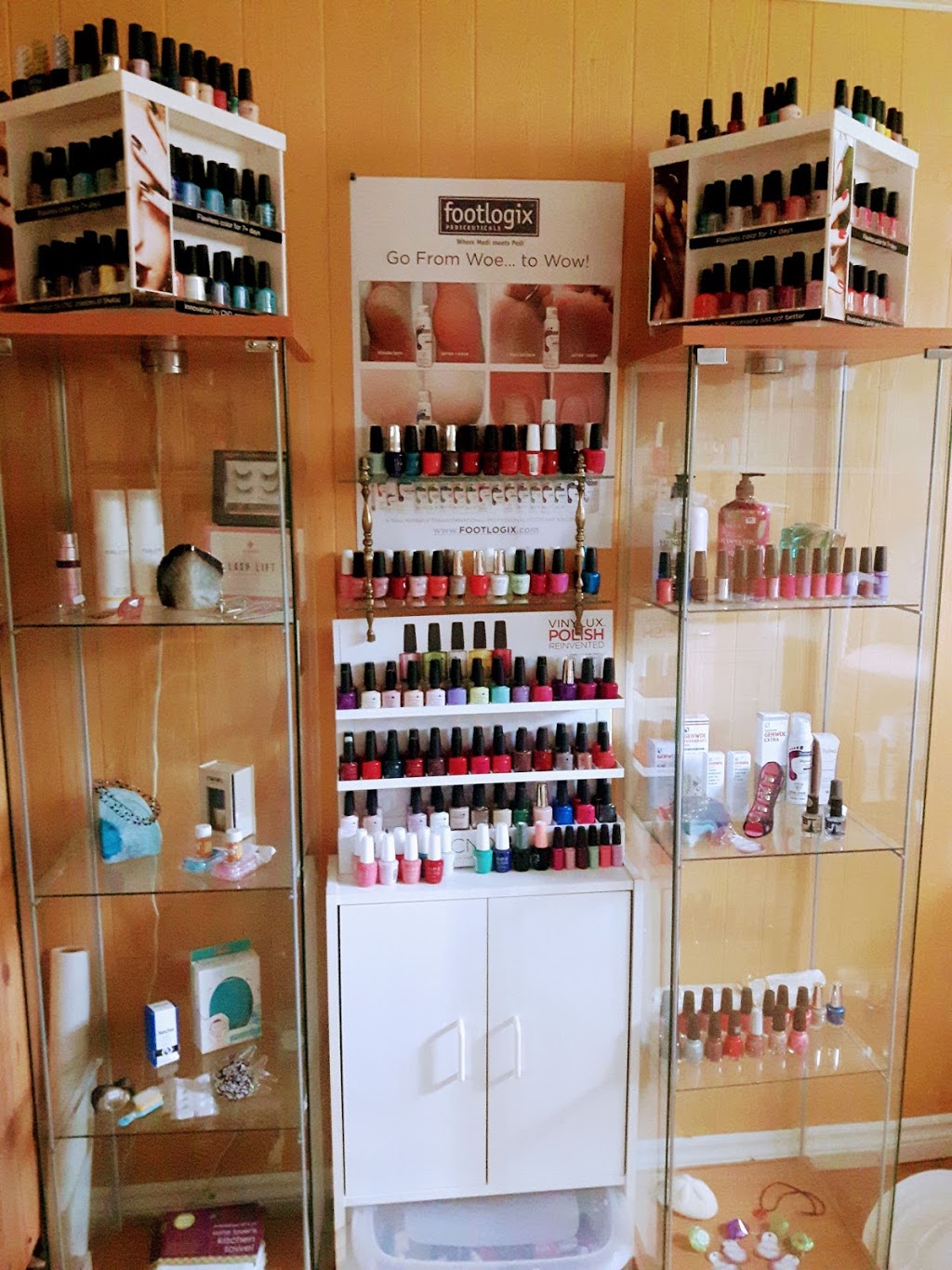 Beauty and the Beach | 94 Leo Blvd, Wasaga Beach, ON L9Z 1C5, Canada | Phone: (705) 321-0785