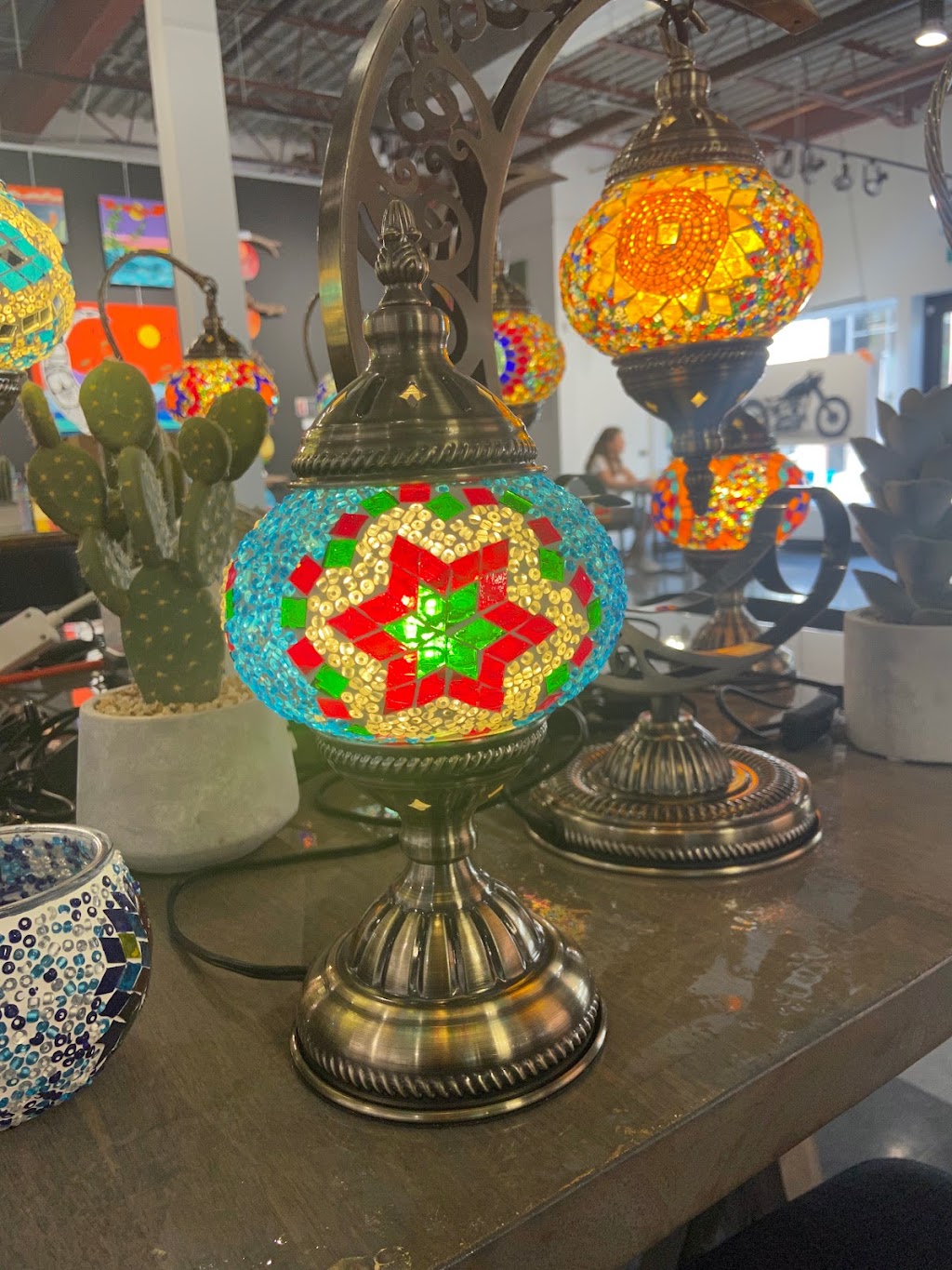 these 4 walls | 22 Front St, Trenton, ON K8V 6C5, Canada | Phone: (613) 392-9923