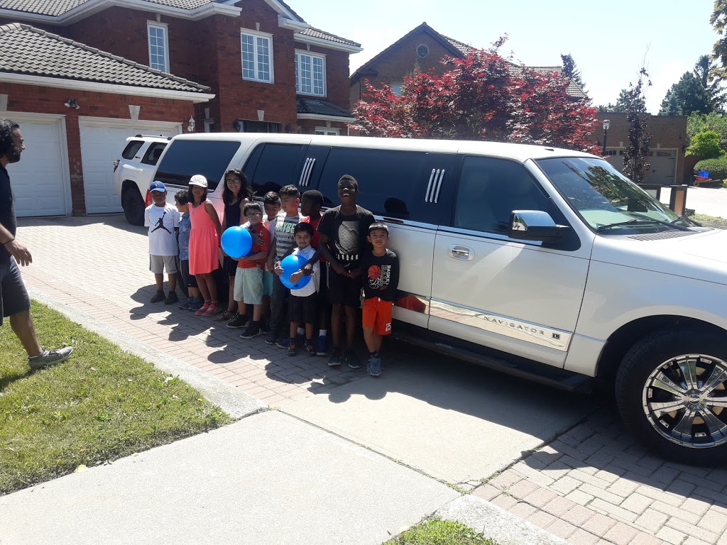 Bookstretchlimousine.ca | 1145 Thornton Rd N, Oshawa, ON L1H 7K4, Canada | Phone: (289) 634-6585