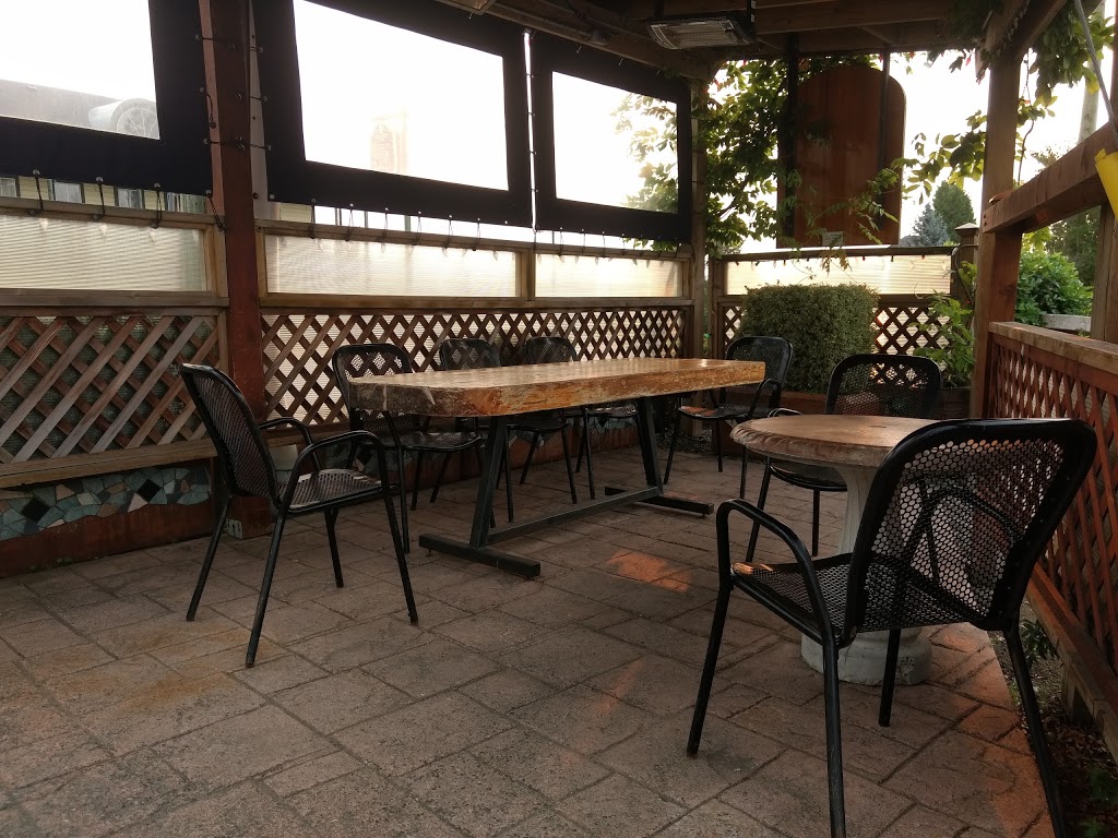 FRESH CUP ROASTERY CAFE | 101-1931 Mt. Newton X, Jeffree Rd, Saanichton, BC V8M 2A9, Canada