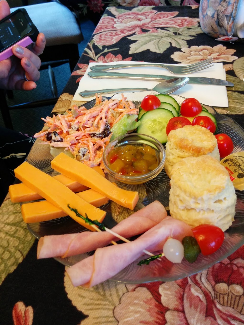 Dishingtons Tearoom | 2485 Main St, London, ON N6P 1R4, Canada | Phone: (519) 652-2818