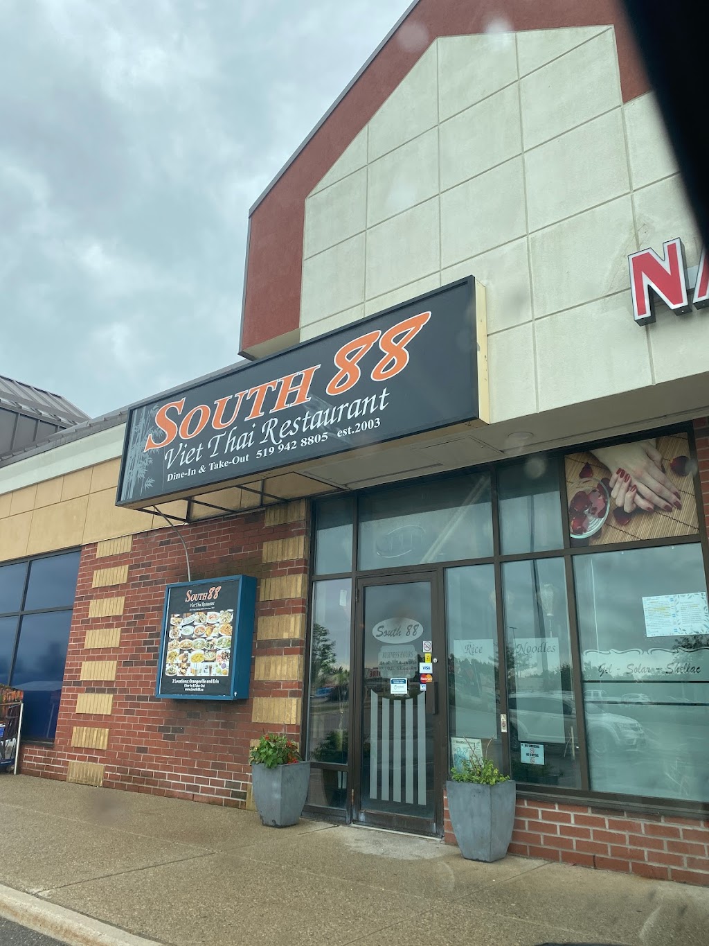 South 88 Viet Thai Restaurant | 95 First St G4, Orangeville, ON L9W 2E8, Canada | Phone: (519) 942-8805