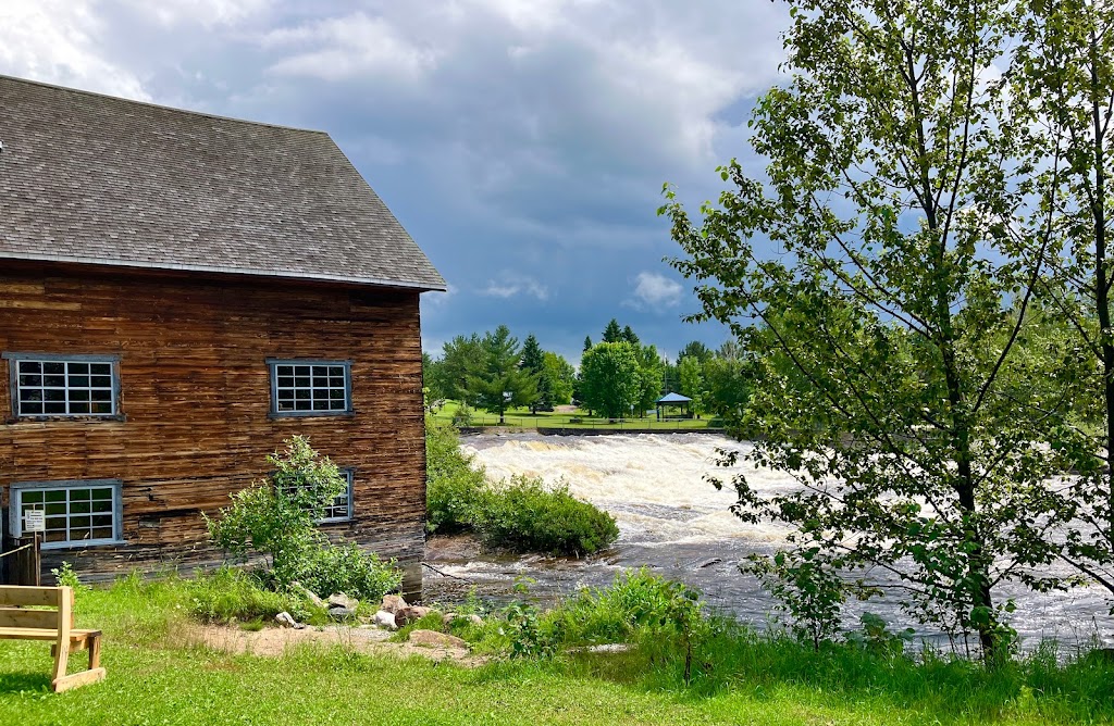 The Old Mill | 125 Rue du Vieux Moulin, Sainte-Jeanne-dArc, QC G0W 1E0, Canada | Phone: (418) 276-3166