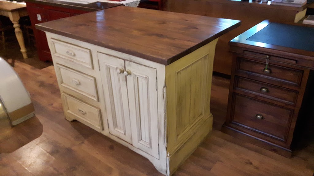 Antiquites De Beauce | 19600 Boulevard Lacroix, Saint-Georges, QC G5Y 5B8, Canada | Phone: (418) 230-9898