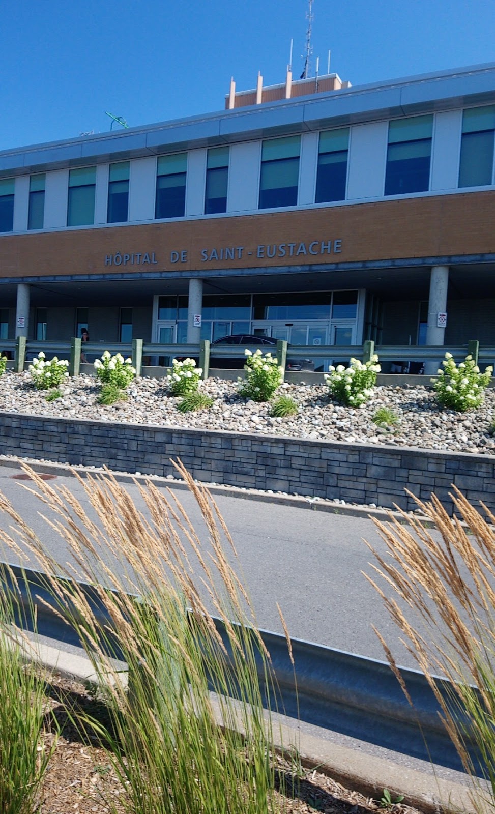 Hospital of Saint-Eustache | 520 Boulevard Arthur-Sauvé, Saint-Eustache, QC J7R 5B1, Canada | Phone: (450) 473-6811
