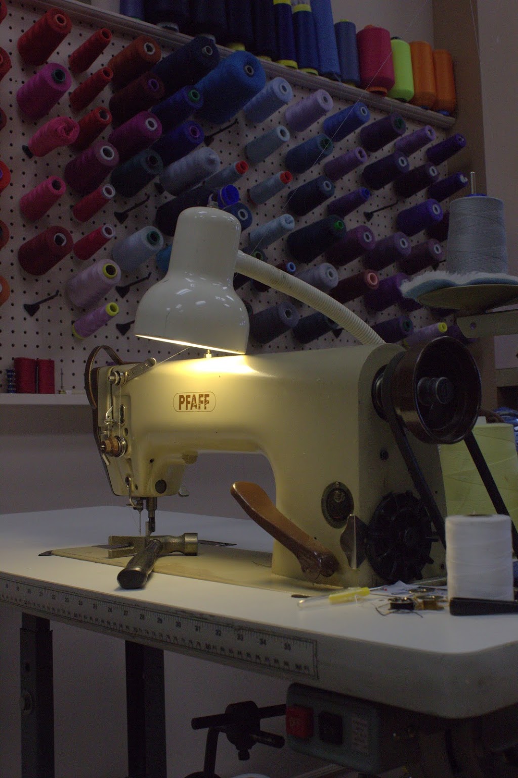 Threads Tailors & Cleaners | 2010 Trim Rd #12, Orléans, ON K4A 0G4, Canada | Phone: (613) 841-7300