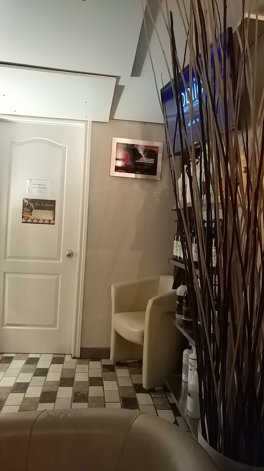 Oblic Coiffure | 1230 Rue Fleury E, Montréal, QC H2C 1R1, Canada | Phone: (514) 382-1111
