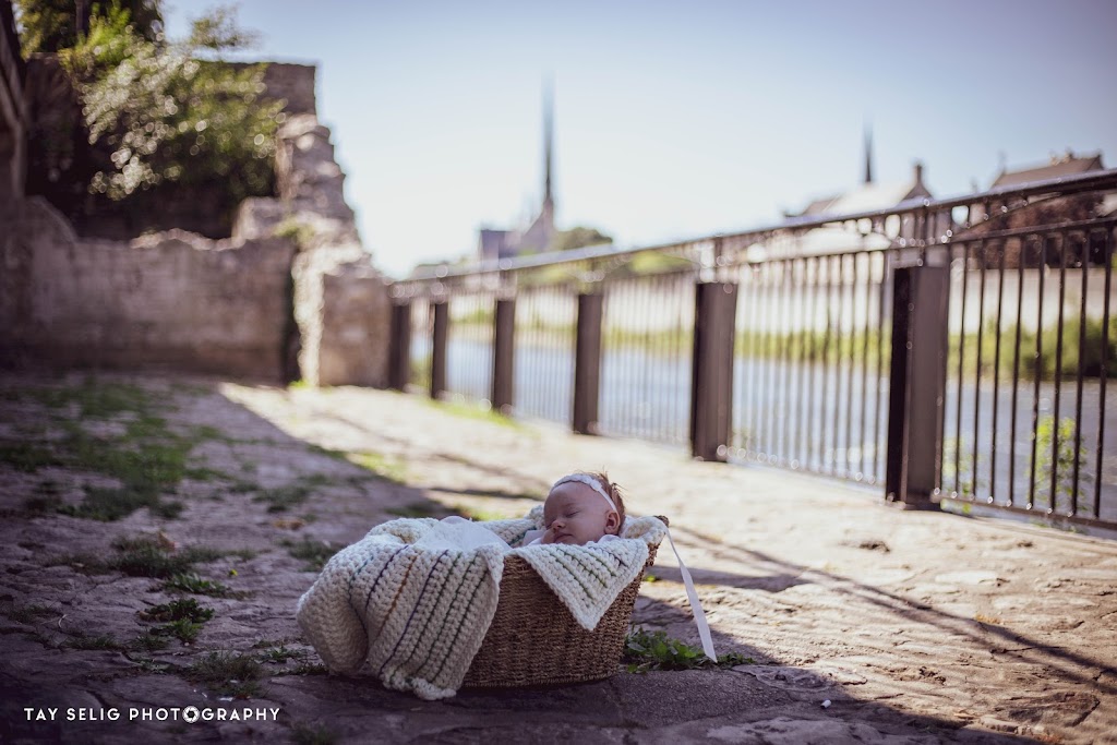 Tay Selig Photography | 171 Nith River Wy, Ayr, ON N0B 1E0, Canada | Phone: (226) 755-2506