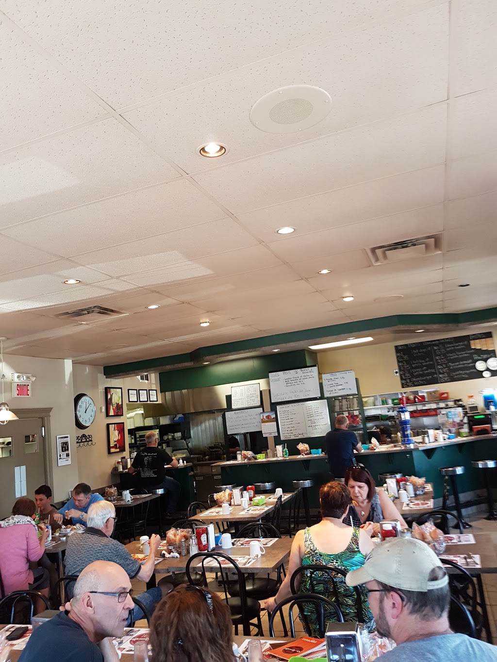 Cantine Ste-Rosalie | 4940 Boulevard Laurier E, Saint-Hyacinthe, QC J2R 2C3, Canada | Phone: (450) 799-4158