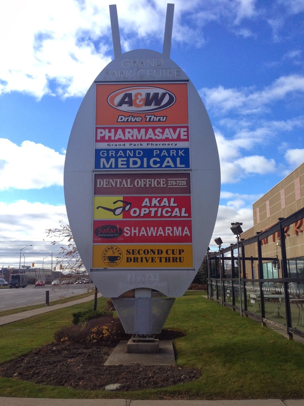Akal Optical, Optometrist & Optician | 719 Central Pkwy W #204, Mississauga, ON L5B 4L1, Canada | Phone: (905) 949-2520
