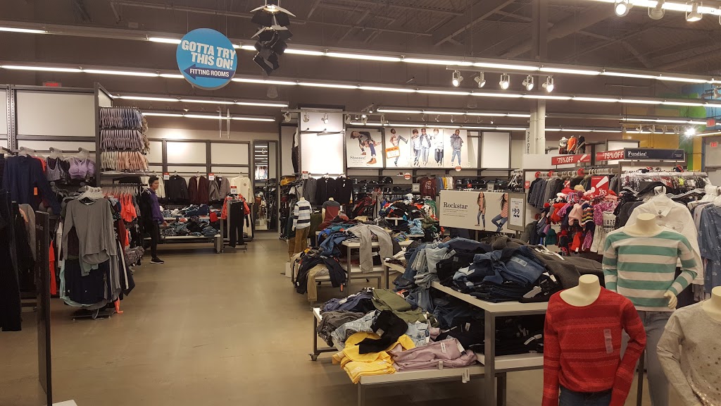 Old Navy | 860 Main St, West Vancouver, BC V7T 2Z3, Canada | Phone: (604) 921-8808