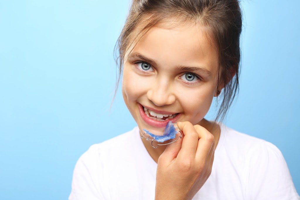 Clinique Dr Alain Chaumont Orthodontiste | 1435 Boulevard Saint-Martin O #608, Laval, QC H7S 2C6, Canada | Phone: (450) 668-9422
