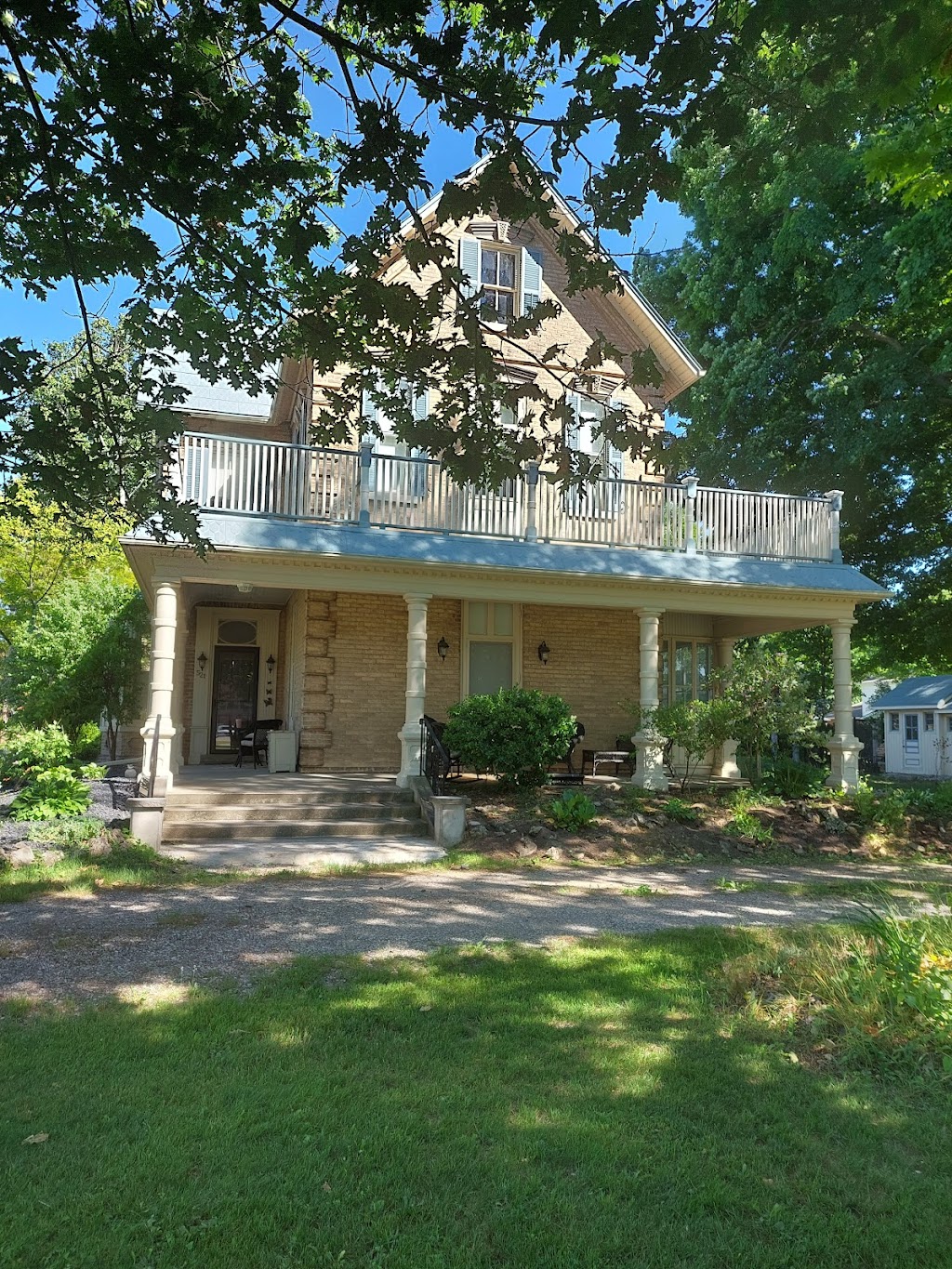 521 Bricker B&B | 521 Bricker St, Port Elgin, ON N0H 2C4, Canada | Phone: (519) 573-1246