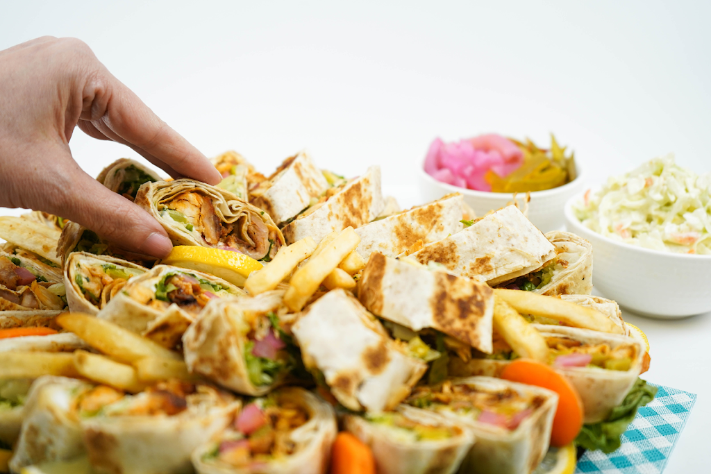 Mooring Eats | 2481 Lake Shore Blvd W, Etobicoke, ON M8V 1C5, Canada | Phone: (416) 253-7171