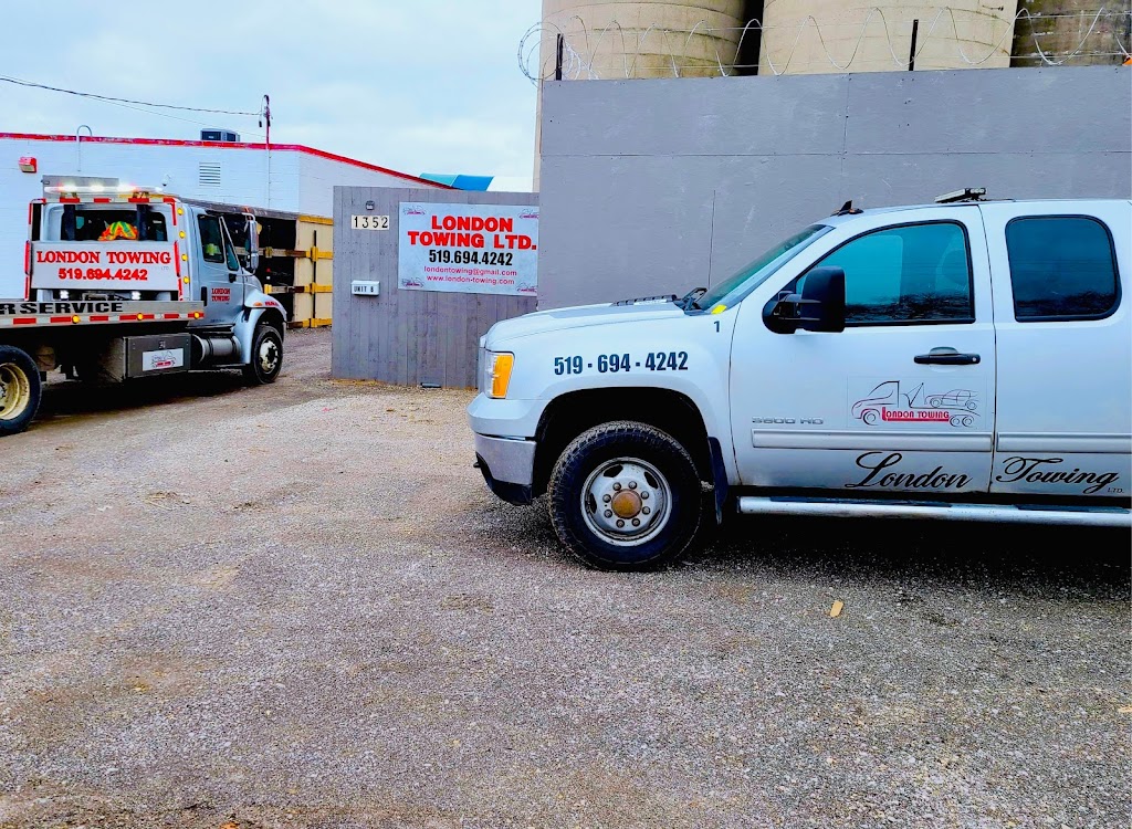 London Towing LTD. 24/7 Services | 1352 Trafalgar St #8, London, ON N5W 1W6, Canada | Phone: (519) 694-4242