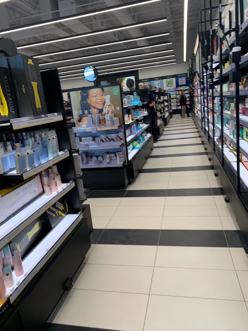 SEPHORA | 1585 Kenaston Blvd UNIT 11, Winnipeg, MB R3P 2N3, Canada | Phone: (431) 813-8688
