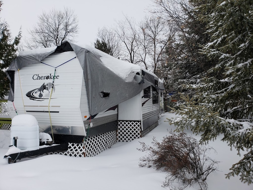Veselka Summer Camp | 112147 PR 222, Gimli, MB R0C 1B0, Canada | Phone: (204) 642-5710