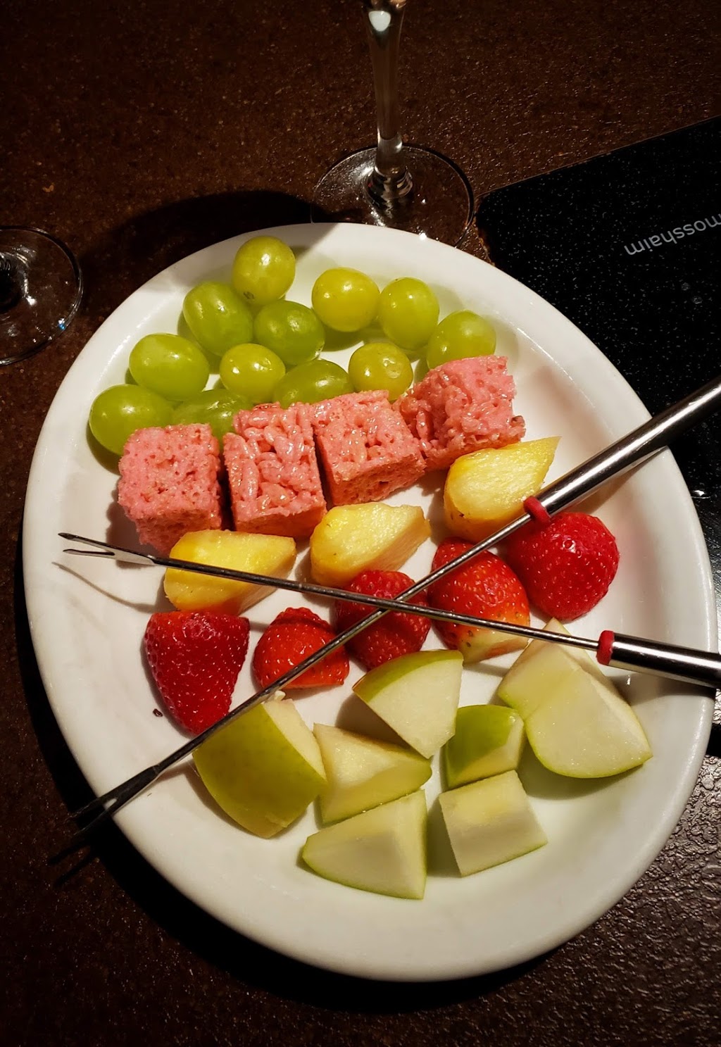 Ufondue & Stonegrill Restaurant | 613 8 St E, Saskatoon, SK S7H 0R1, Canada | Phone: (306) 955-6118