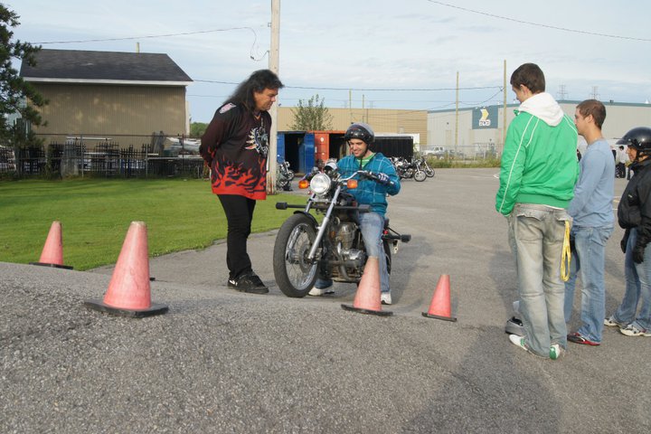 École de conduite moto Jean-Pierre Chenu | 4345 Boulevard Saint-Elzéar O, Laval, QC H7P 4J3, Canada | Phone: (450) 978-2526