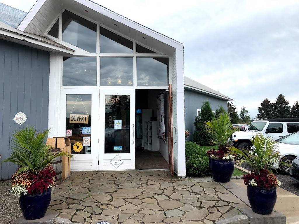 Les Bleuets du Vire Crêpes | 975 Chem. Vire-Crêpes, Saint-Nicolas, QC G7A 2A1, Canada | Phone: (418) 836-2955