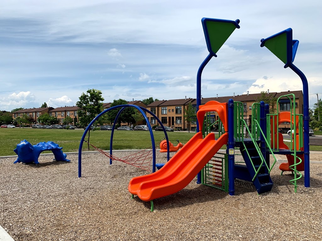 Piscine Roger-Rousseau | 7501 Avenue Rondeau, Anjou, QC H1K 5A8, Canada | Phone: (514) 493-8236