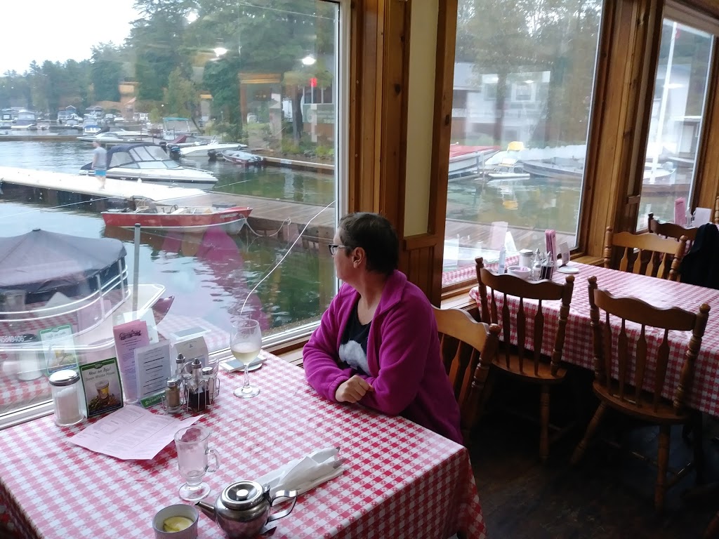Riverhouse Restaurant | 1726 Earl Haid Ave, Coldwater, ON L0K 1E0, Canada | Phone: (705) 686-7850