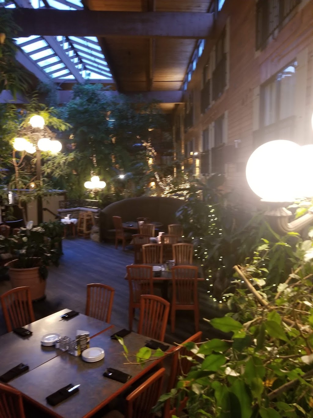 Vernon Lodge and Conference Centre | 3914 32 St, Vernon, BC V1T 5P1, Canada | Phone: (800) 663-4422