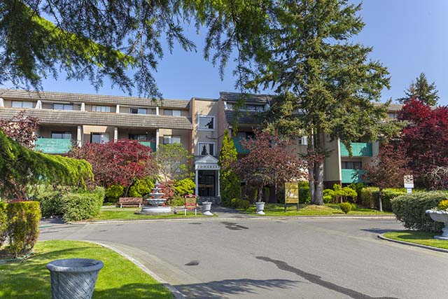Carlton Park Gardens Apartments | 10951 Mortfield Rd, Richmond, BC V7A 2W1, Canada | Phone: (604) 275-2664