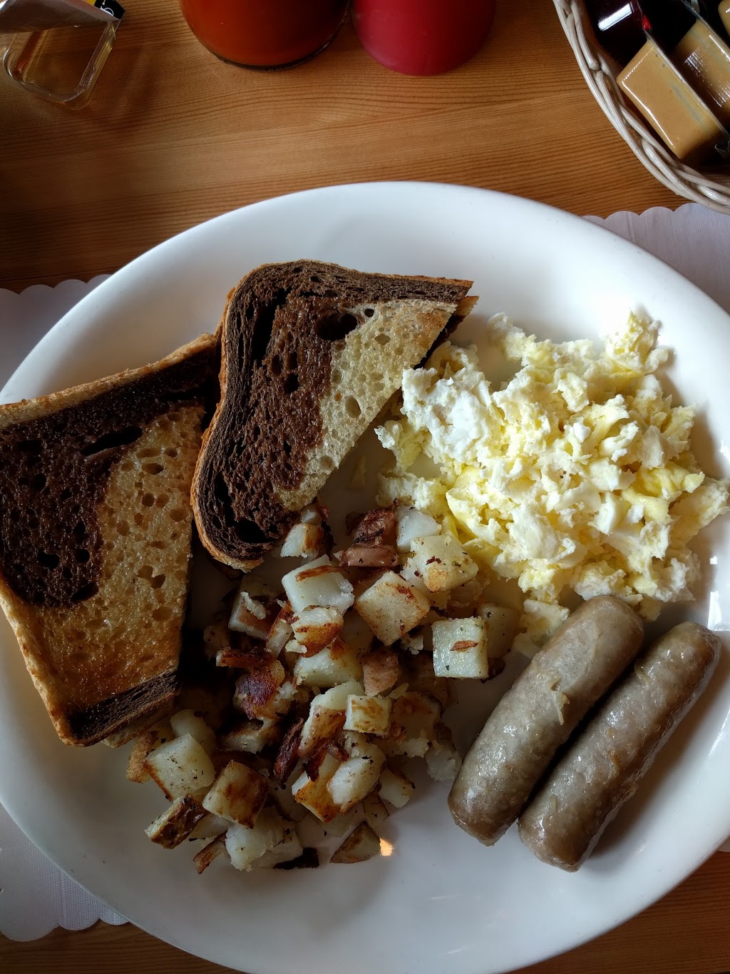 Suzys Cafe | 196 Esplanade, Harrison Hot Springs, BC V0M 1K0, Canada | Phone: (604) 491-1101