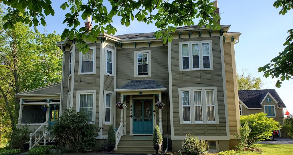 The Lark & Loon Inn | 643 St George St, Annapolis Royal, NS B0S 1A0, Canada | Phone: (902) 286-2068