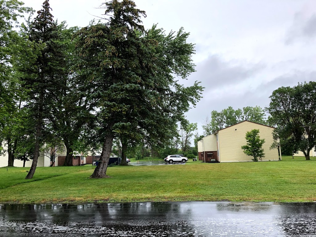 Colonie Apartments | 1 Durham Dr Apt B, Buffalo, NY 14228, USA | Phone: (716) 217-2441