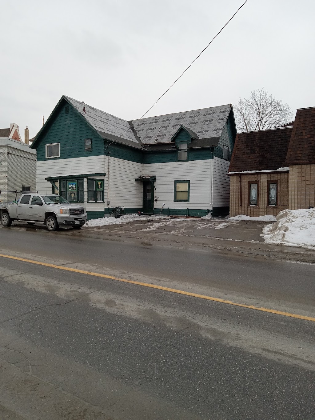 Ontarios Finest Roofing | 22050 Simcoe St, Brock, ON L0E 1E0, Canada | Phone: (705) 702-4611