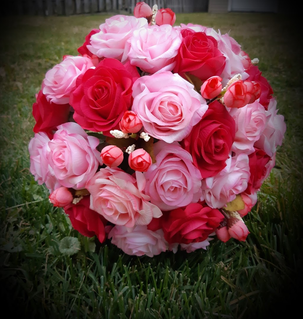 Bridal Bouquets by Helen | 34 Jolette Ave, Azilda, ON P0M 1B0, Canada | Phone: (705) 923-7407