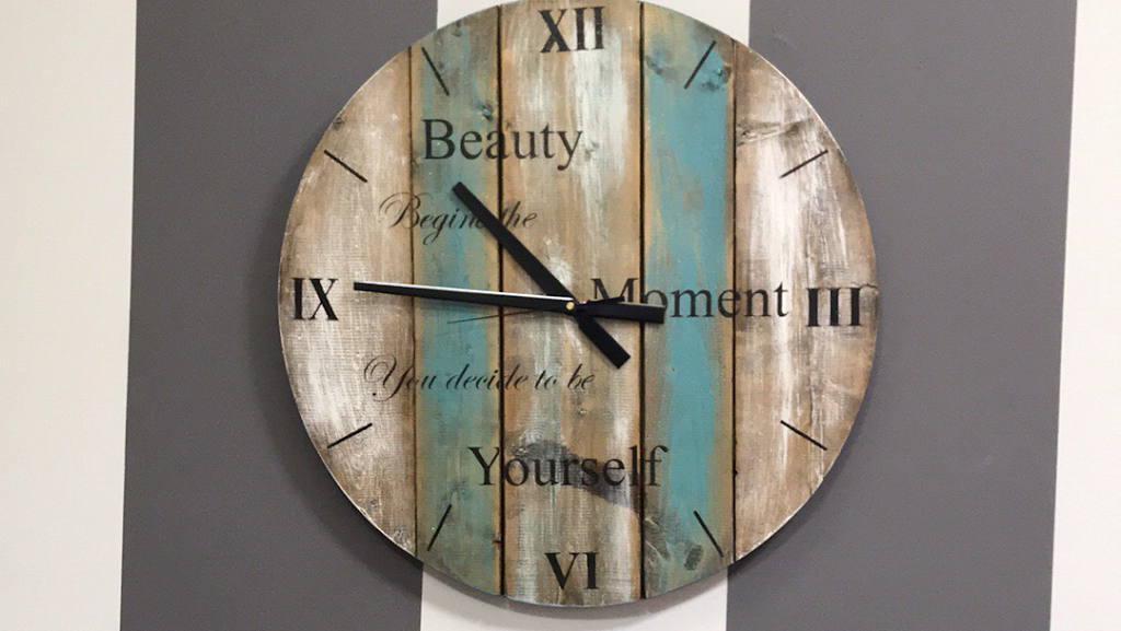 Belinu Salon | 2-5104 48 St, Innisfail, AB T4G 1T2, Canada | Phone: (403) 227-1188