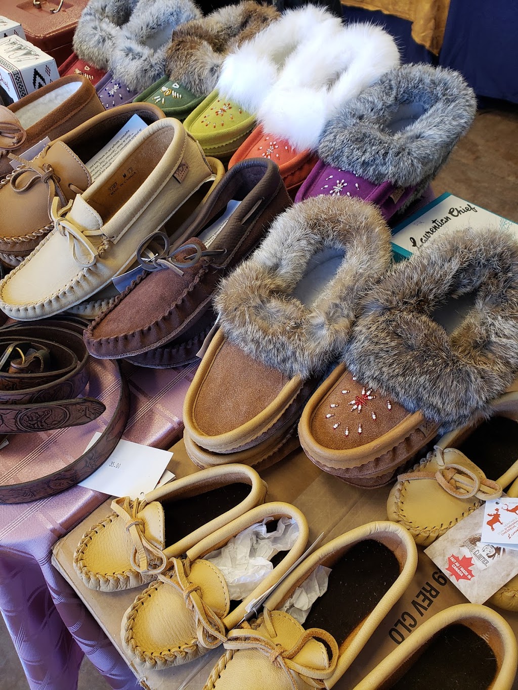 Crafts n Things | Hiawatha First Nation, 133 Paudash St, Ontario K9J 0E6, Canada | Phone: (705) 295-4202