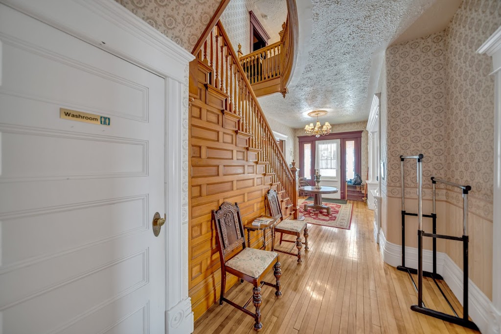 Marmora and Lake Inn B & B/ The Baron On 7 | 29 Bursthall St, Marmora, ON K0K 2M0, Canada | Phone: (613) 324-4555