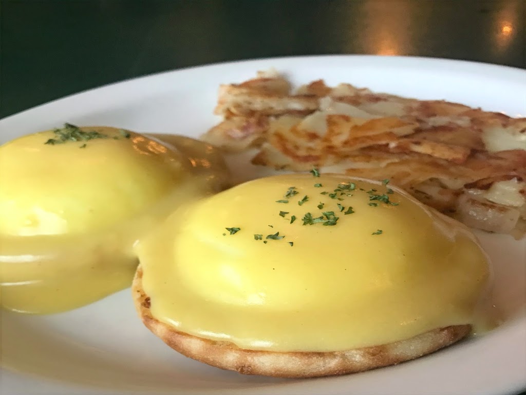 Dawning Restaurant | 3277 Portage Ave, Winnipeg, MB R3K 0W6, Canada | Phone: (204) 897-9123